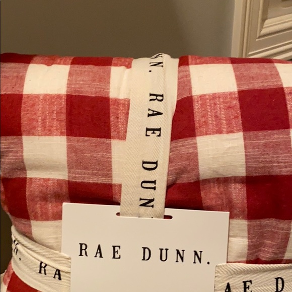 Rae Dunn “Merry” Sherpa Queen Blanket With Patch - Picture 4 of 14